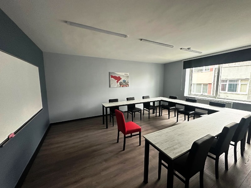 Kuramsal dil öğrenme pratikleri yerini performansa dayalı iletişime bırakıyor