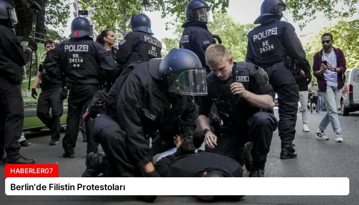 Berlin’de Filistin Protestoları